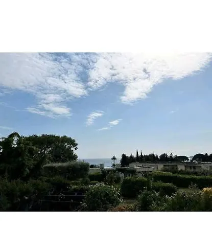 La Baies Des Anges ,tres Jolie Studio Apartment *