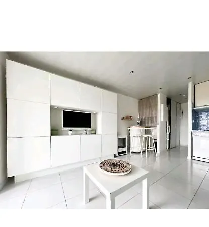 La Baies Des Anges ,tres Jolie Studio Apartment La Ciotat
