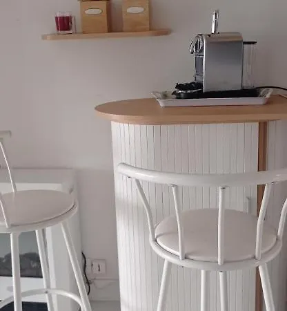 La Baies Des Anges ,tres Jolie Studio Apartment